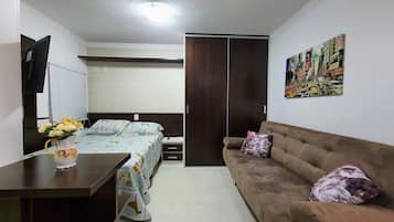 Apartament superior, 1 llit doble | 1 dormitori, planxa i posts de planxar, wifi gratuïta i roba de llit