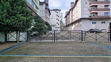 Traditional Apartment, 1 Double Bed with Sofa bed, Air conditioning | Property grounds