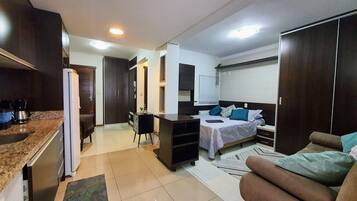 Traditional Apartment, 1 Double Bed with Sofa bed, Air conditioning | 1 bedroom, iron/ironing board, free WiFi, bed sheets
