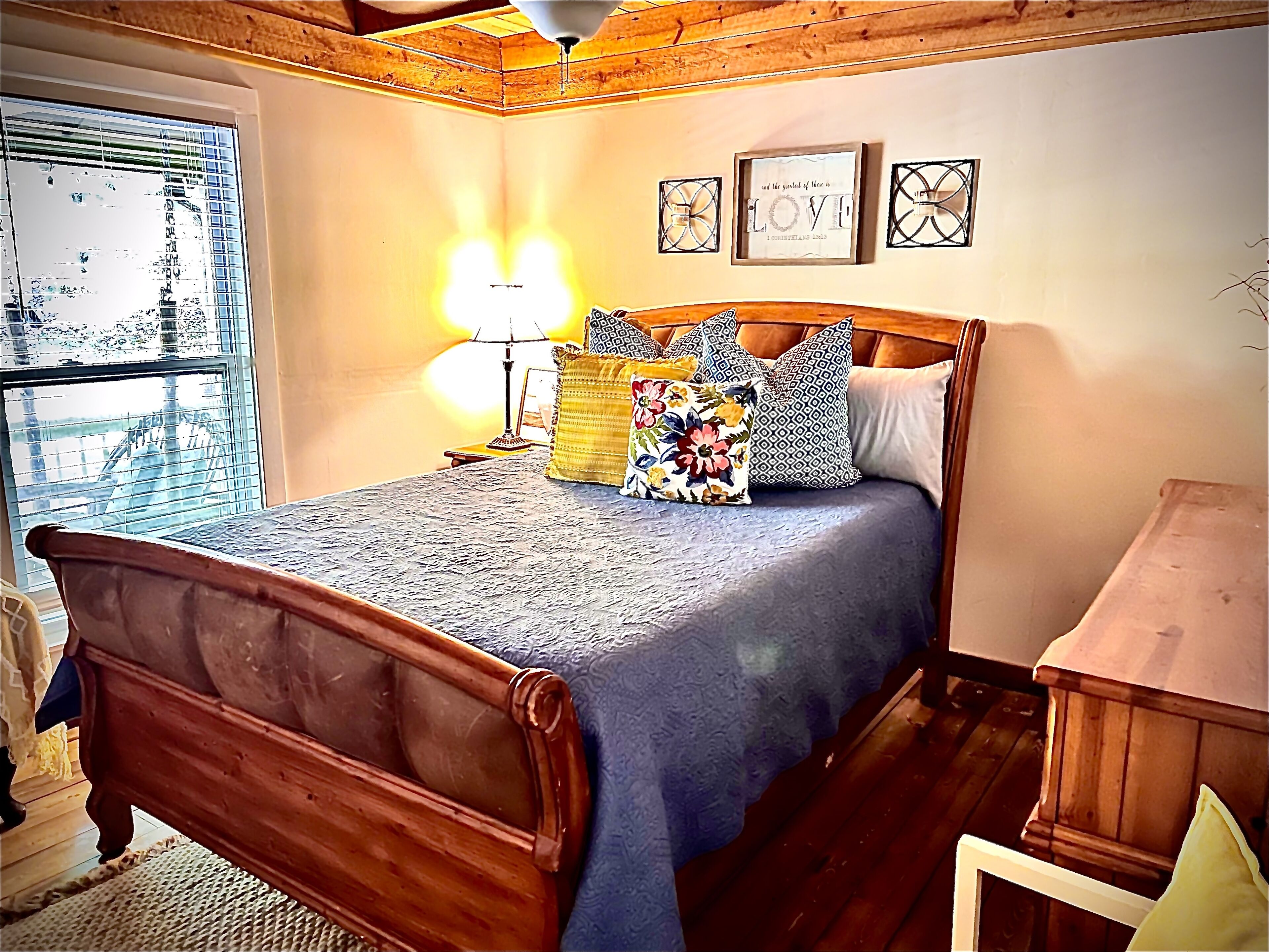 3 chambres, fer et planche à repasser, Wi-Fi gratuit, draps fournis