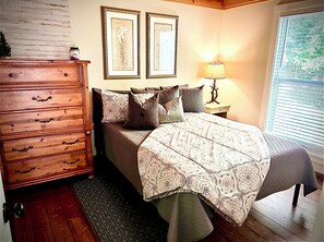 3 室のベッドルーム、アイロン / アイロン台、WiFi (無料)、ベッドシーツ