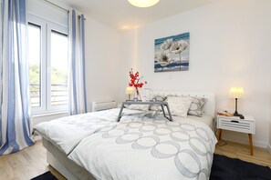 3 Schlafzimmer, Zimmersafe, Schreibtisch, Bügeleisen/Bügelbrett