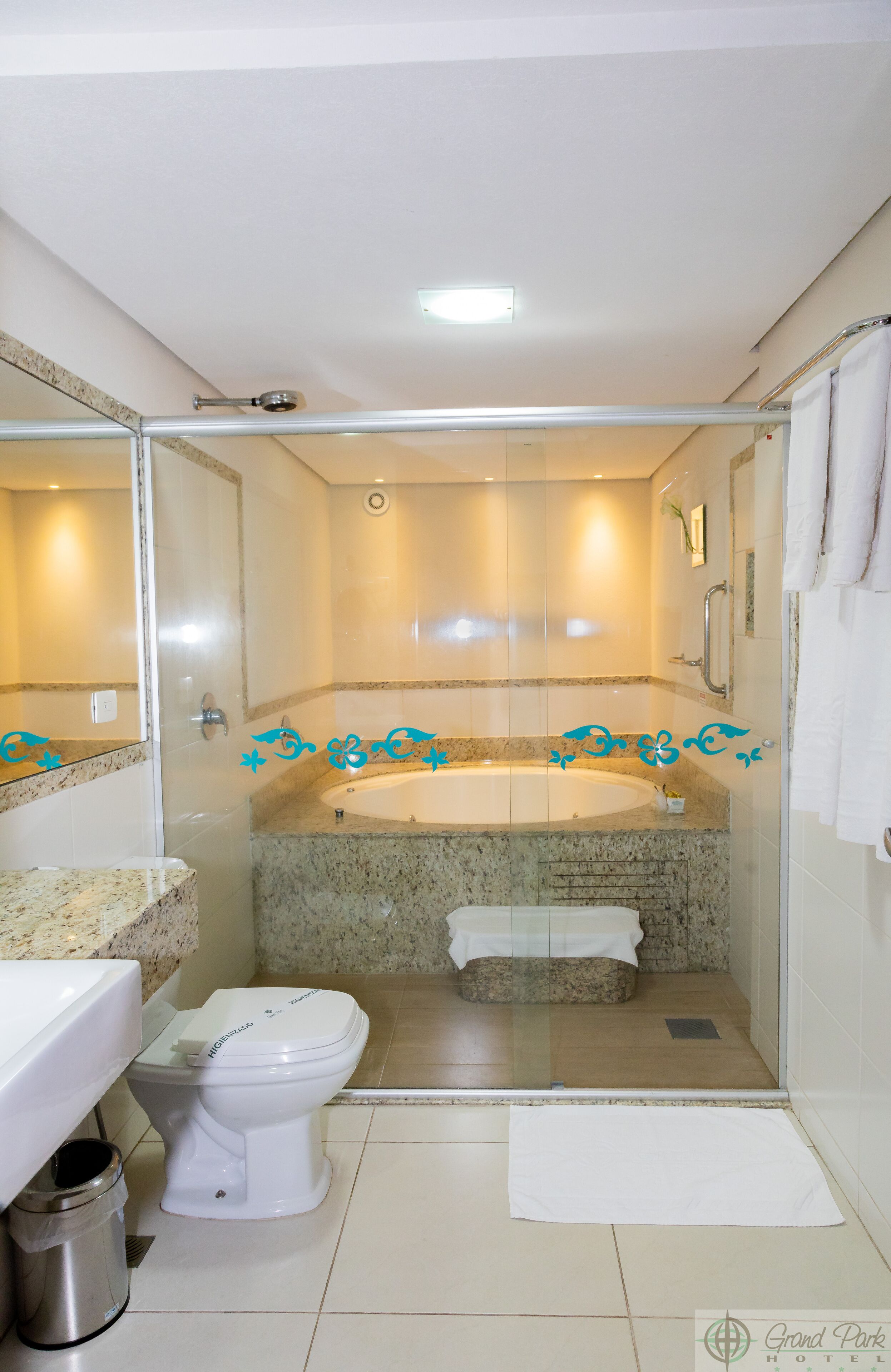 luxury double or twin room | bathroom | shower, free toiletries, hair dryer, towels