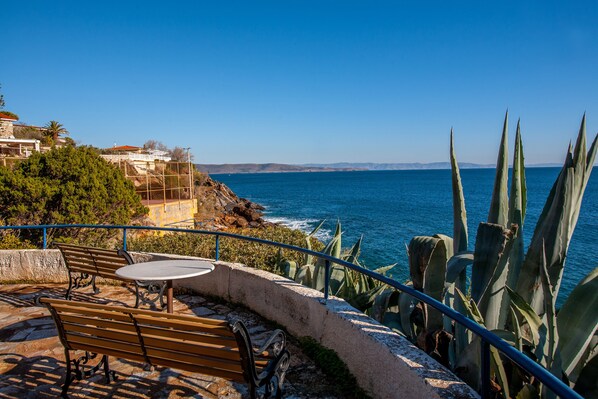 تناول الطعام بالخارج