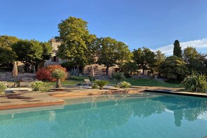 Outdoor pool - Suite Margot, charming cottage for couples with swimming pool (Carnas)
