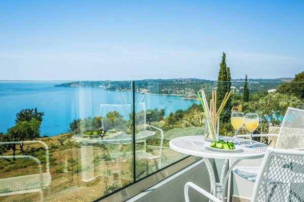 Villa (3 Bedrooms) | Exterior