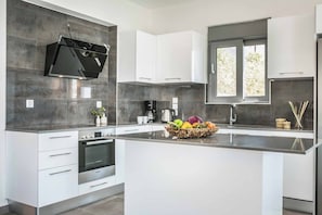 Villa (3 Bedrooms) | Interior