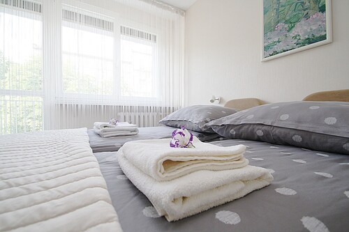 ★ Centric, 2 Schlafzimmer, 2,5 Bäder, Parkplatz, Wifi ★