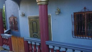 Unclassified image, 3 of 11, button - Mahoe Panoramic Haven (Gros Islet)