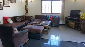 Unclassified image, 2 of 11, button - Mahoe Panoramic Haven (Gros Islet)
