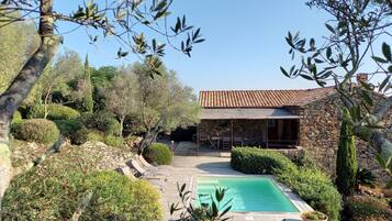 Piscine extérieure, piscine chauffée