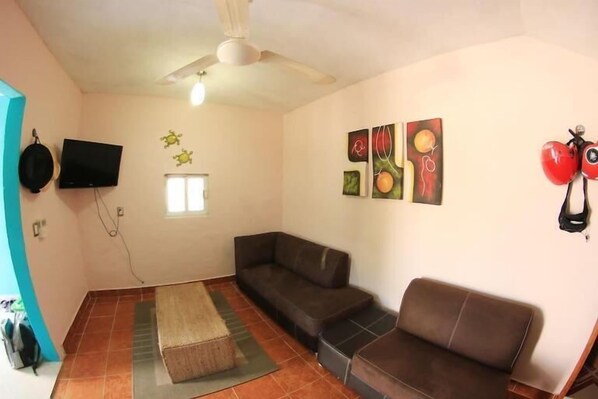 House, 2 Bedrooms, Non Smoking | Living area