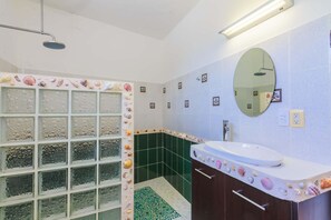 Villa, 4 Bedrooms, Non Smoking | Bathroom