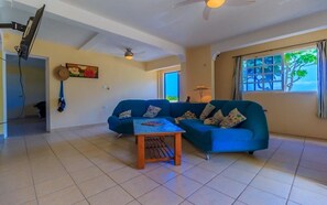 Apartment, 2 Bedrooms, Non Smoking | Living area | Flat-screen TV