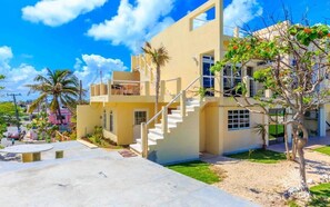 Exterior - Esperanza Upstairs by Skyrun (Isla Mujeres)