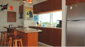Condo, 3 phòng ngủ, không hút thuốc | Bếp riêng | Dụng cụ pha cà phê/trà, tủ lạnh, lò vi sóng, lò nướng 