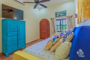 Studio, 1 Queen Bed, Non Smoking | Living area | Flat-screen TV - Casa Amor - Studio by Skyrun (Isla Mujeres)