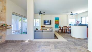 House, 3 Bedrooms, Non Smoking | Living area | Flat-screen TV