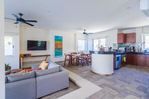 Living area - Casa de la Risa by Skyrun (Isla Mujeres)