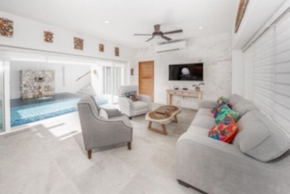 Casa, 2 habitaciones, para no fumadores | Área de sala de estar | Televisión de pantalla plana 