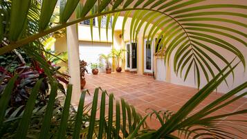 House, 2 Bedrooms, Non Smoking | Terrace/patio