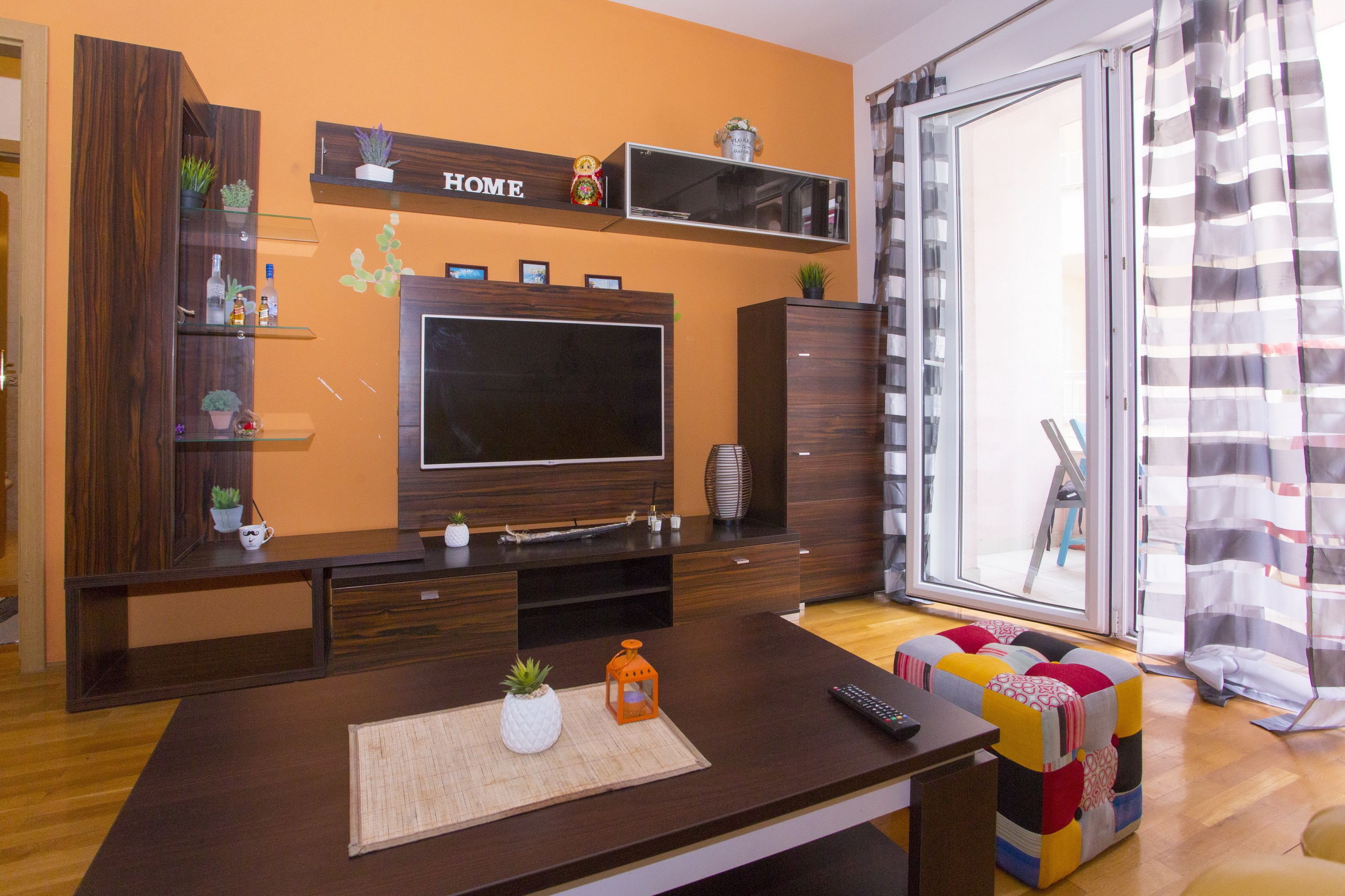 Apartment, 2 Bedrooms | Living area