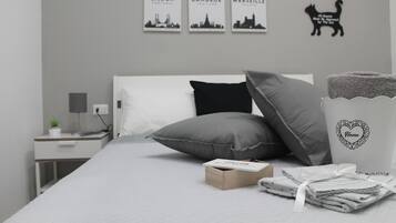 Deluxe Room, Balcony, City View (Smile) | Desk, soundproofing, free WiFi, bed sheets