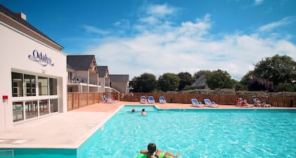 Piscine Extérieure Chauffée | Appart Cosy proche des plages