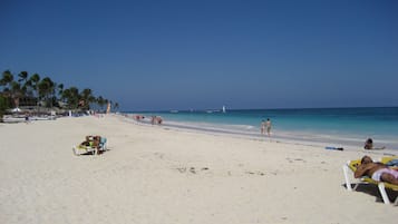 Beach nearby, beach towels
