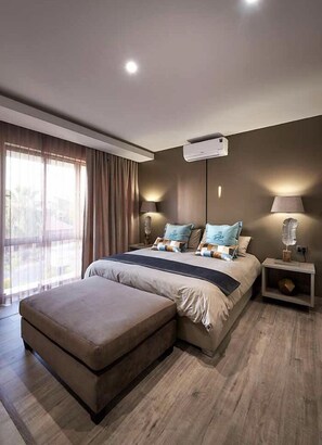 Egyptian cotton sheets, premium bedding, down comforters, pillowtop beds - The Reserve Residence (Pretoria)