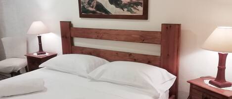 1 bedroom, bed sheets