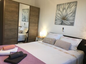 3 Schlafzimmer, Bügeleisen/Bügelbrett, WLAN, Bettwäsche