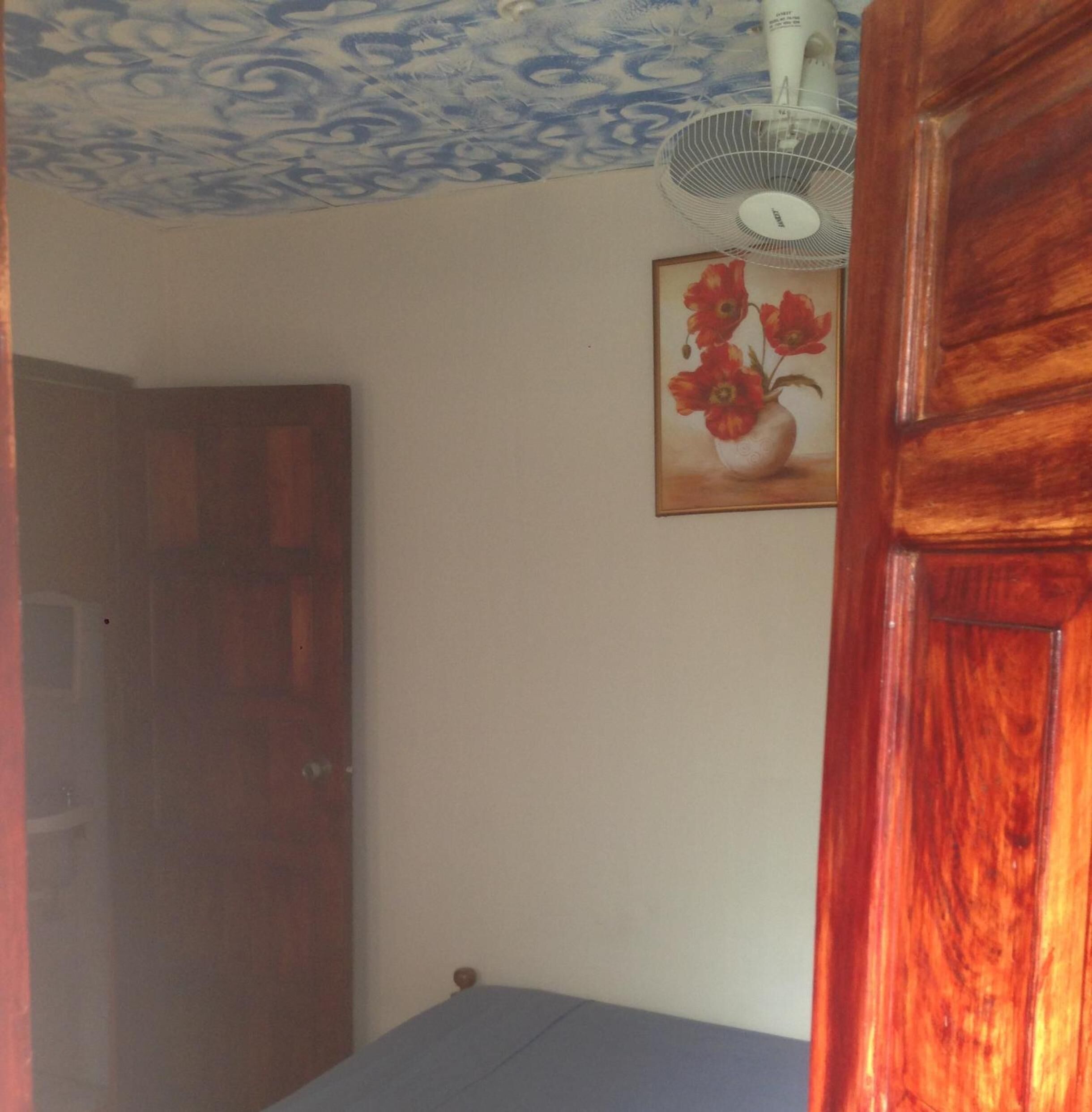 Wi-Fi de cortesia, roupa de cama