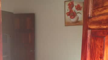 Wi-Fi de cortesia, roupa de cama