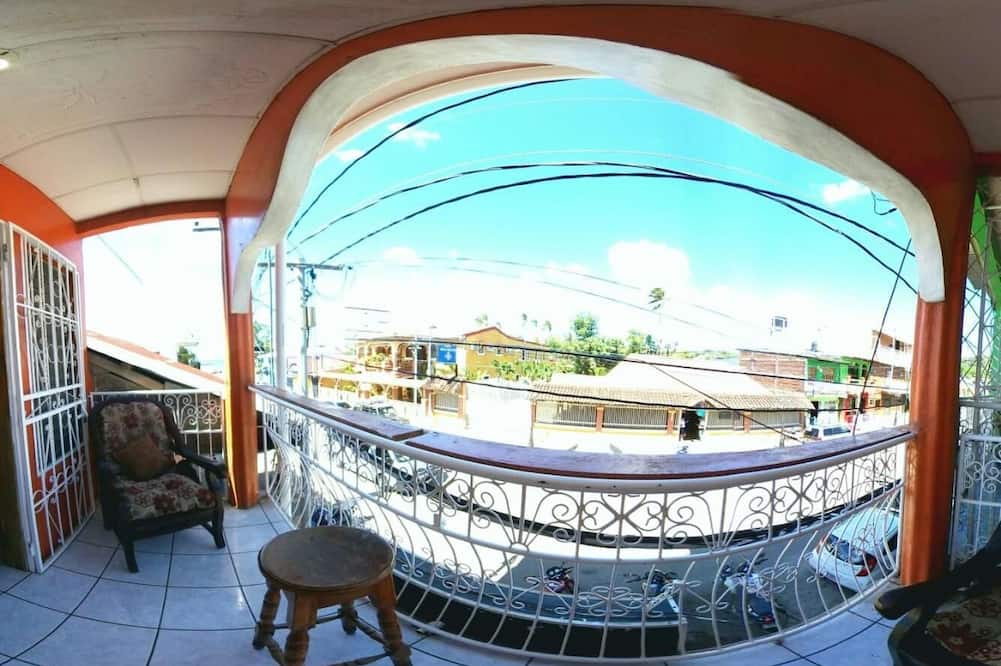Hostal Brisas y Olas - Hostel