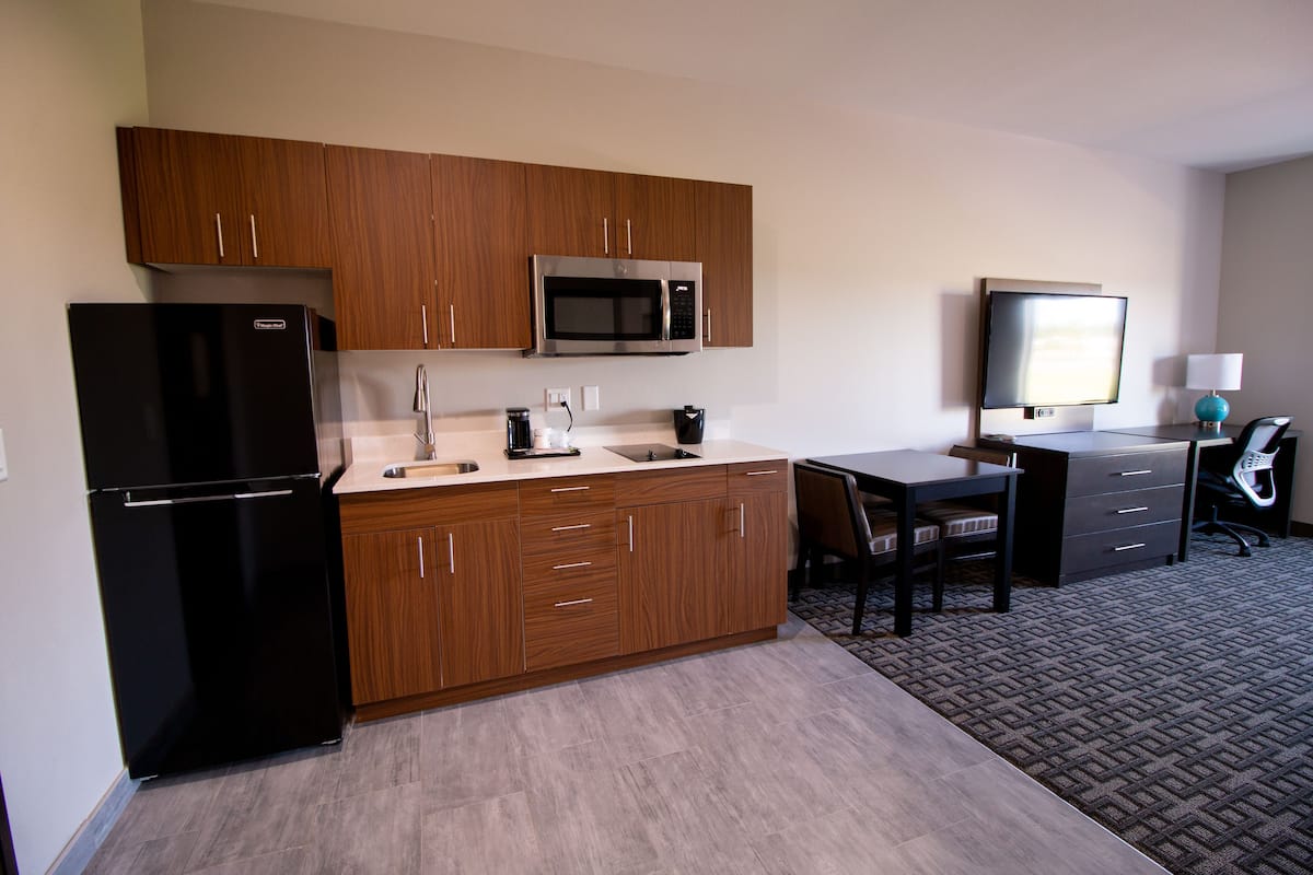 desk, soundproofing, iron/ironing board, free wifi
