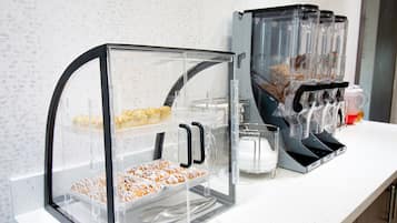 Free daily continental breakfast