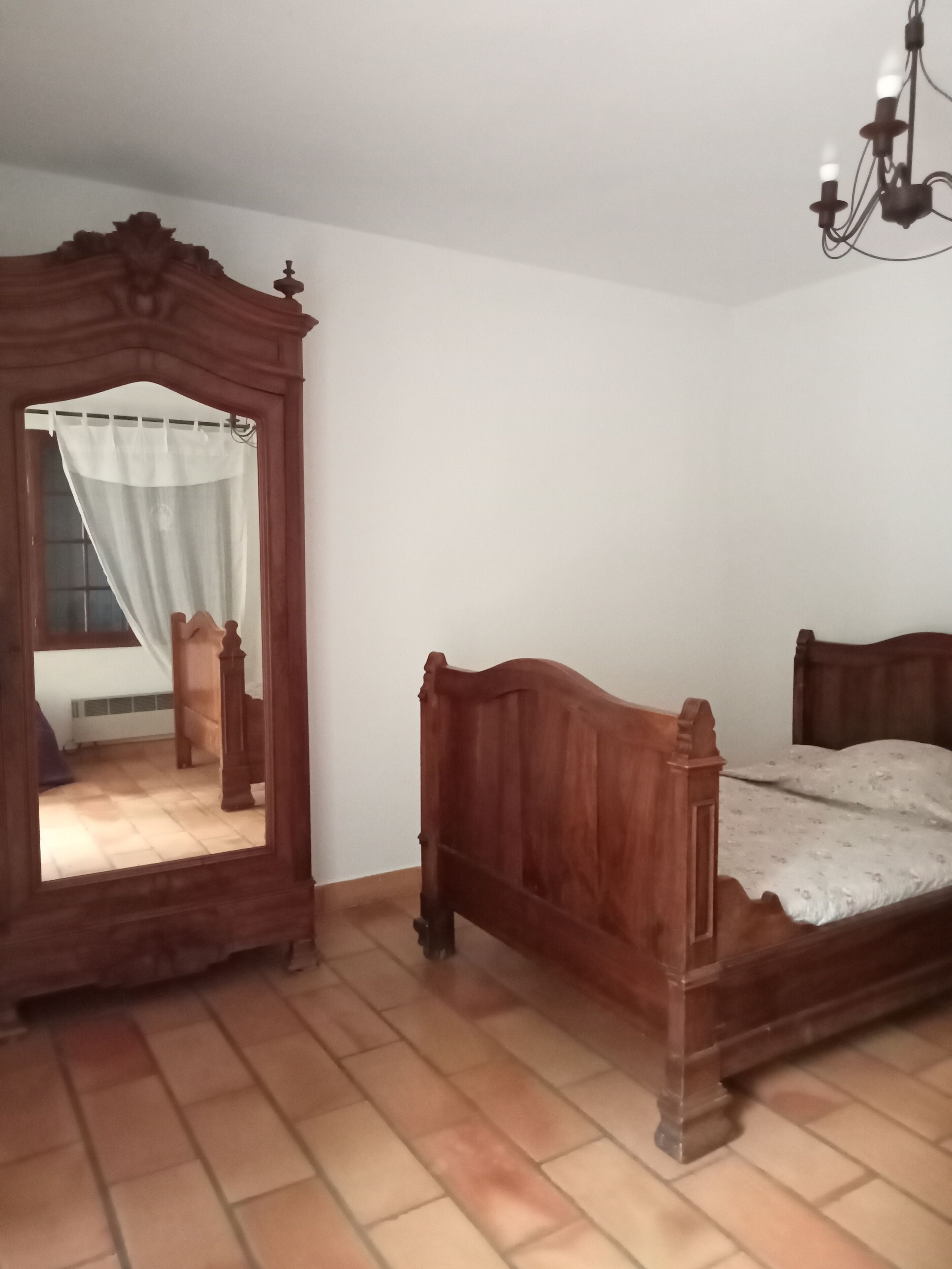 2 chambres, fer et planche à repasser, lit parapluie, Wi-Fi gratuit