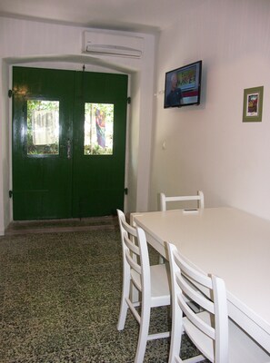 Dining - Apartments Kovoc Komiza - Apartment Josip (Komiža)