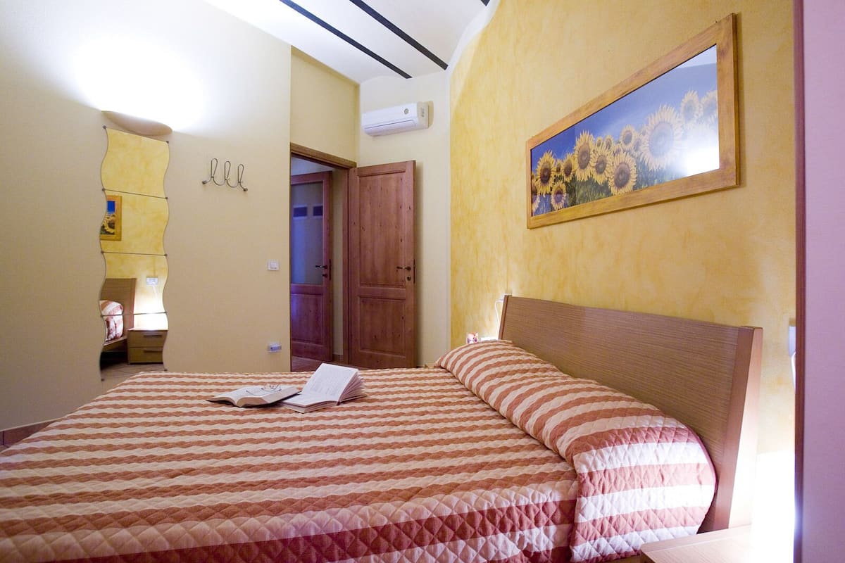 Apartemen Superior | Tempat tidur lipat/tambahan, Wi-Fi gratis, dan seprai linen