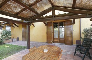 Deluxe Apartment | Terrace/patio