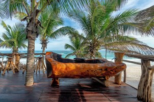 Premium Studio Suite, 1 Bedroom, Sea View, Oceanfront | Terrace/patio