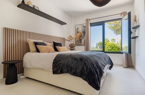 5 chambres, fer et planche à repasser, Wi-Fi gratuit, draps fournis