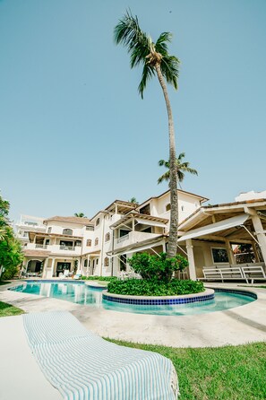 Villa, Up to 26 Guests, Beach Front | Terrasse/patio