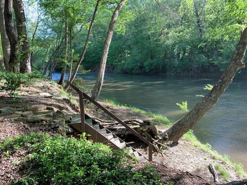 Chestatee River Cabin