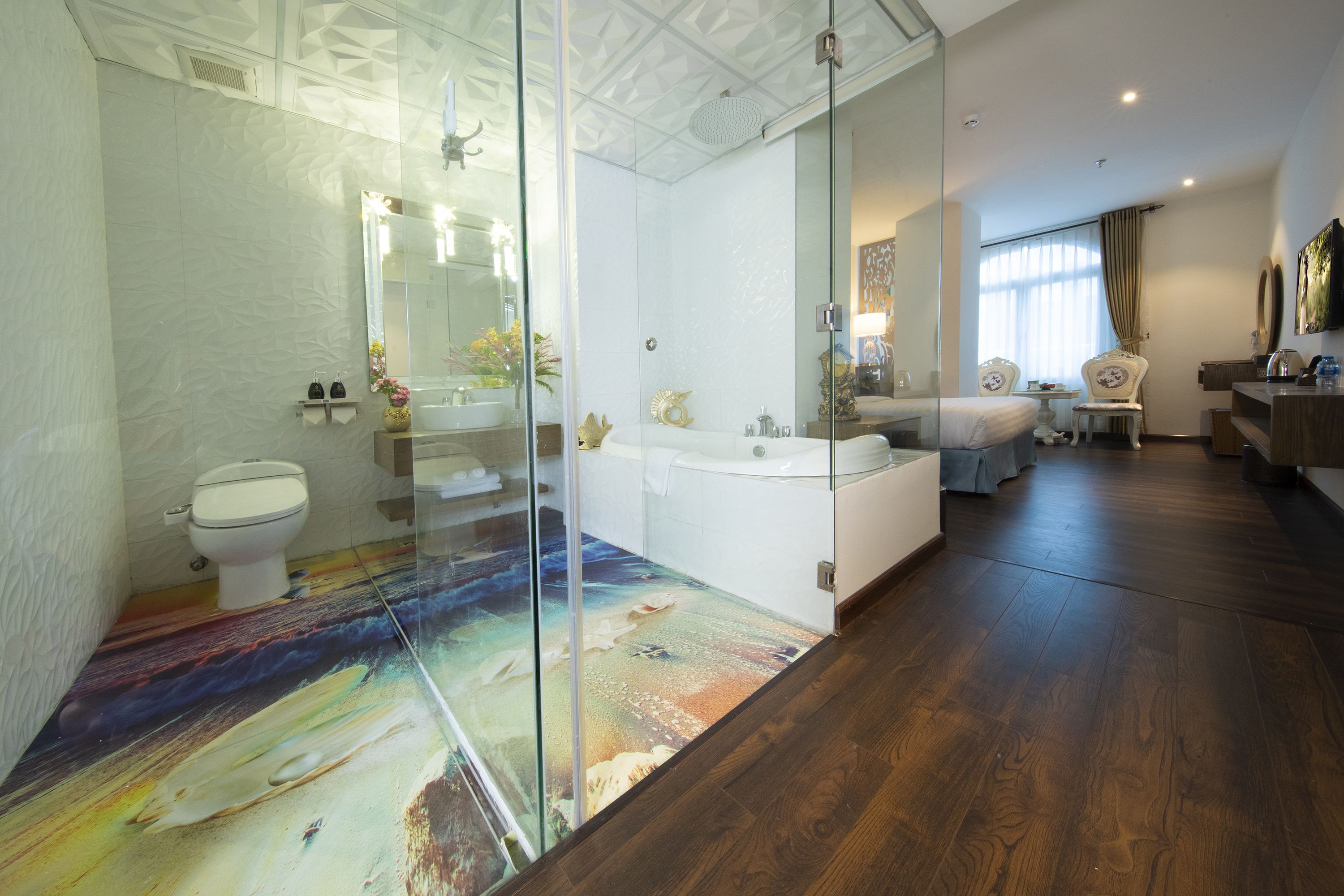 executive double room | bathroom | separate bathtub and shower, spring water bathtub, free toiletries