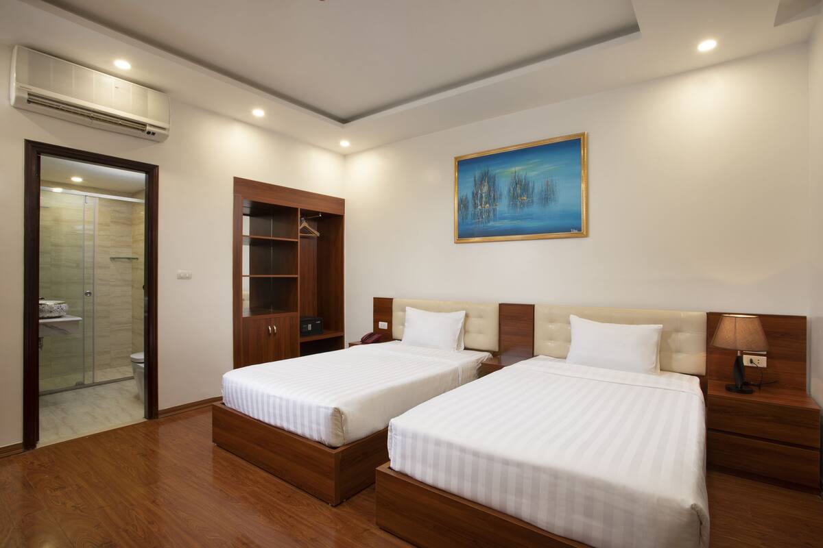 Deluxe Twin Room | Minibar, in-room safe, desk, rollaway beds (surcharge)