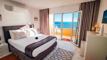 Fer et planche Ă repasser, Wi-Fi gratuit, draps fournis