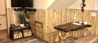 The Corral 2 room apartment next to The Yellowstone Rive