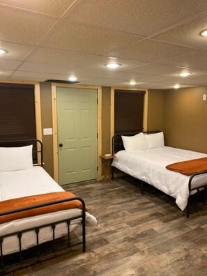 4 bedrooms, iron/ironing board, free WiFi, bed sheets